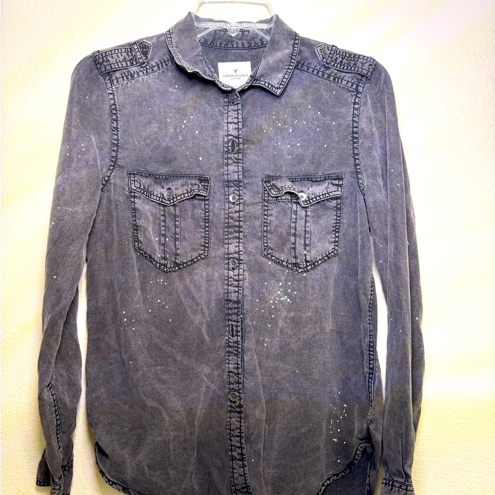 American Eagle Outfitters Gray Casual Button Down Shirt